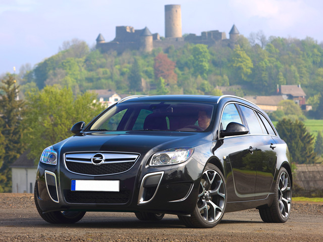 OPEL Insignia 2.8 Turbo 4x4 325CV Sports Tourer OPC OPEL Insignia 2.8 Turbo 4x4 325CV Sports Tourer OPC