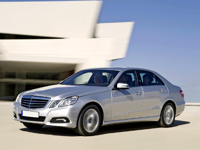 MERCEDES Classe E (W/S212) E 220 CDI BlueEFFICIENCY Executive MERCEDES Classe E (W/S212) E 220 CDI BlueEFFICIENCY Executive