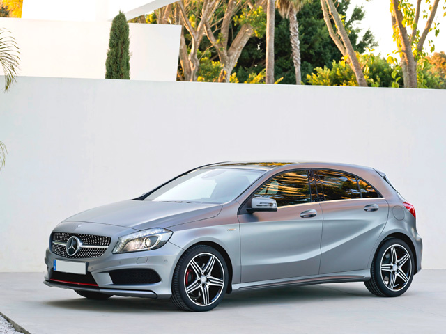 MERCEDES Classe A (W176) A 180 BlueEFFICIENCY Premium MERCEDES Classe A (W176) A 180 BlueEFFICIENCY Premium
