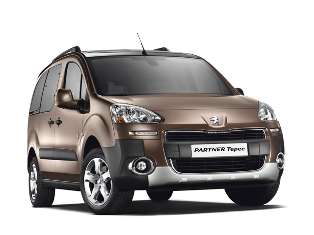 PEUGEOT Partner Tepee 1.6 HDi 115 CV 4x4 Outdoor Endurance PEUGEOT Partner Tepee 1.6 HDi 115 CV 4x4 Outdoor Endurance