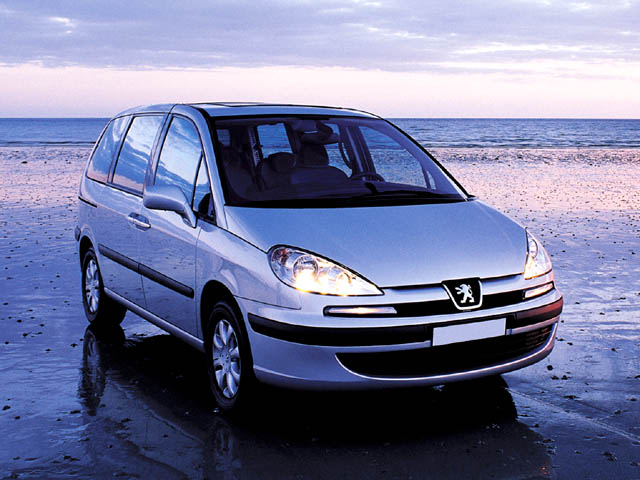 PEUGEOT 807 2.0 HDi 136CV Active PEUGEOT 807 2.0 HDi 136CV Active