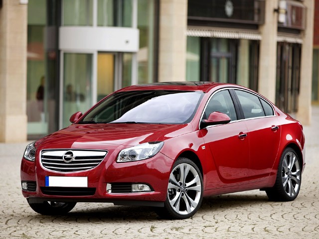 OPEL Insignia 2.0 BiTurbo CDTI 4x4 4 porte aut. Cosmo OPEL Insignia 2.0 BiTurbo CDTI 4x4 4 porte aut. Cosmo
