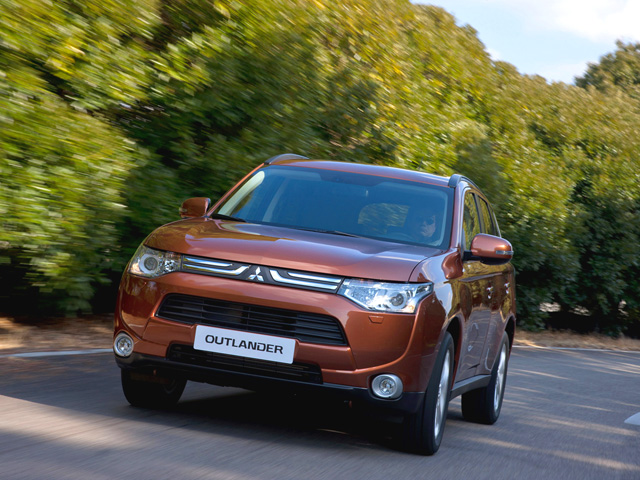 MITSUBISHI Outlander 3ª serie Outlander 2.2 DI-D 4WD Instyle 7p.