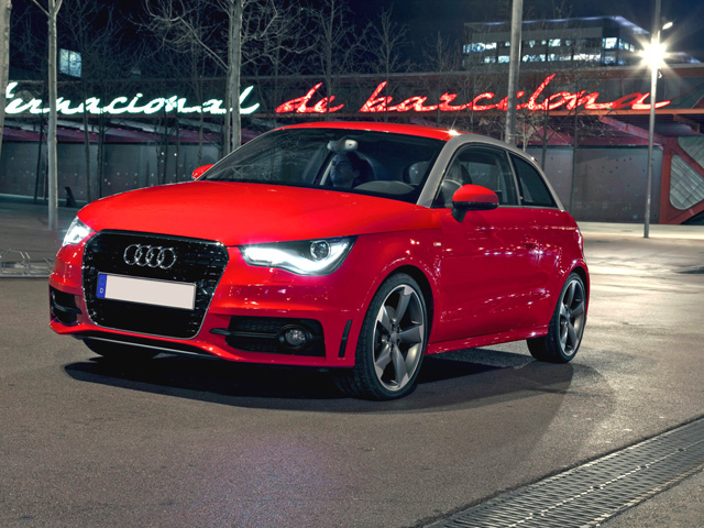 AUDI A1/S1 A1 1.6 TDI Admired AUDI A1/S1 A1 1.6 TDI Admired
