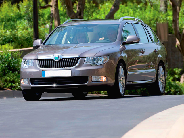SKODA Superb 2ª serie Superb 2.0 TDI CR 170CV DSG Wagon Executive SKODA Superb 2ª serie Superb 2.0 TDI CR 170CV DSG Wagon Executive