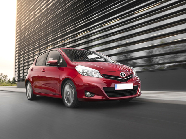 TOYOTA Yaris 3ª serie Yaris 1.4 D-4D 5 porte Style M-MT TOYOTA Yaris 3ª serie Yaris 1.4 D-4D 5 porte Style M-MT