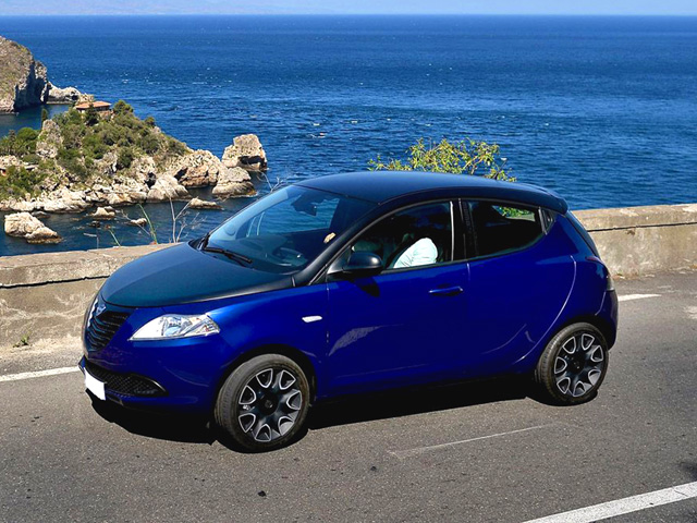 LANCIA Ypsilon 3ª serie Ypsilon 1.2 69 CV 5 porte GPL Ecochic S Momodesign LANCIA Ypsilon 3ª serie Ypsilon 1.2 69 CV 5 porte GPL Ecochic S Momodesign