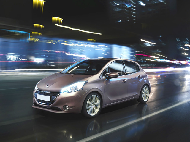 PEUGEOT 208 1.2 e-VTi 82 CV Stop&Start robotizzato 5 porte Active PEUGEOT 208 1.2 e-VTi 82 CV Stop&Start robotizzato 5 porte Active