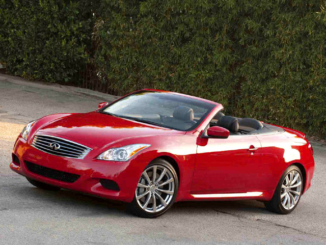 INFINITI Q60 3.7 AT Cabrio GT Premium INFINITI Q60 3.7 AT Cabrio GT Premium