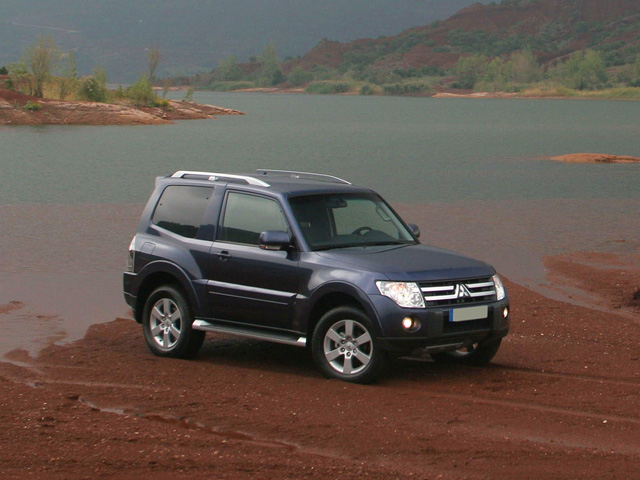 MITSUBISHI Pajero ('06--->) Pajero 3.2 DI-D 16V 3p. Involve DPF MITSUBISHI Pajero ('06--->) Pajero 3.2 DI-D 16V 3p. Involve DPF