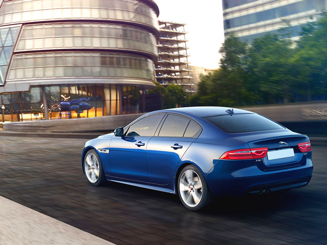 JAGUAR XE (X760) XE 2.0 D Turbo Pure JAGUAR XE (X760) XE 2.0 D Turbo Pure