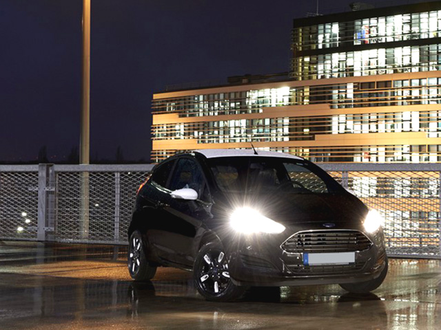 FORD Fiesta 5ª serie Fiesta 1.0 EcoBoost 100 CV 3 porte Pow. Black&White Edition FORD Fiesta 5ª serie Fiesta 1.0 EcoBoost 100 CV 3 porte Pow. Black&White Edition