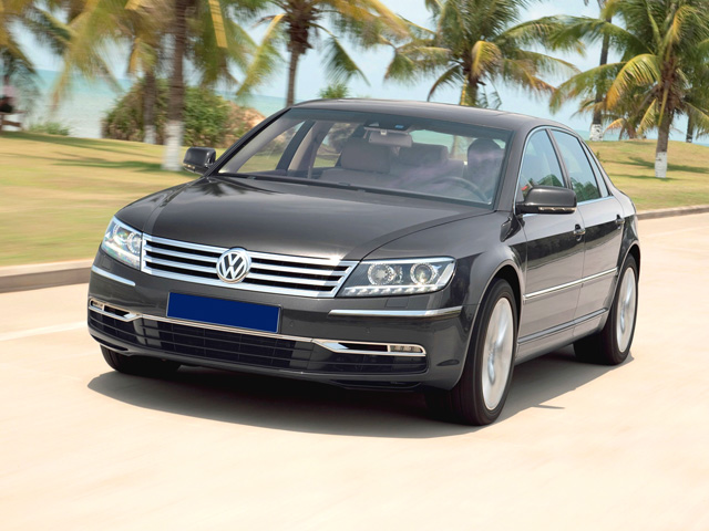 VOLKSWAGEN Phaeton 4.2 V8 4MOTION tiptronic 5 posti VOLKSWAGEN Phaeton 4.2 V8 4MOTION tiptronic 5 posti