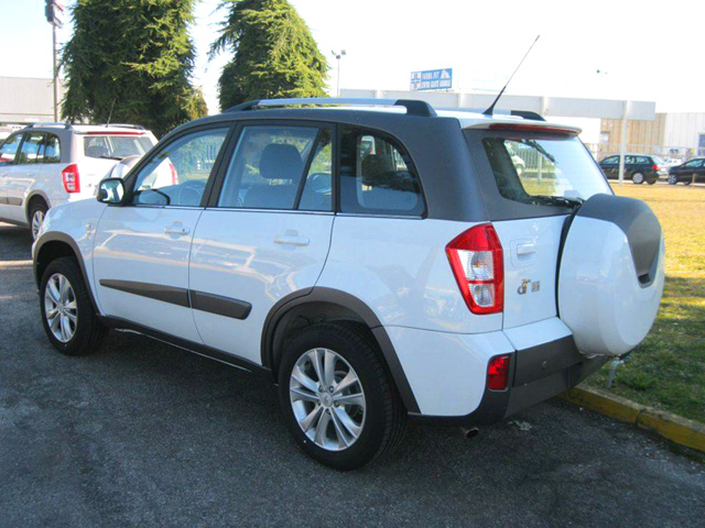 DR dr5 dr5 Cross 1.6 16V 126 CV CVT DR dr5 dr5 Cross 1.6 16V 126 CV CVT