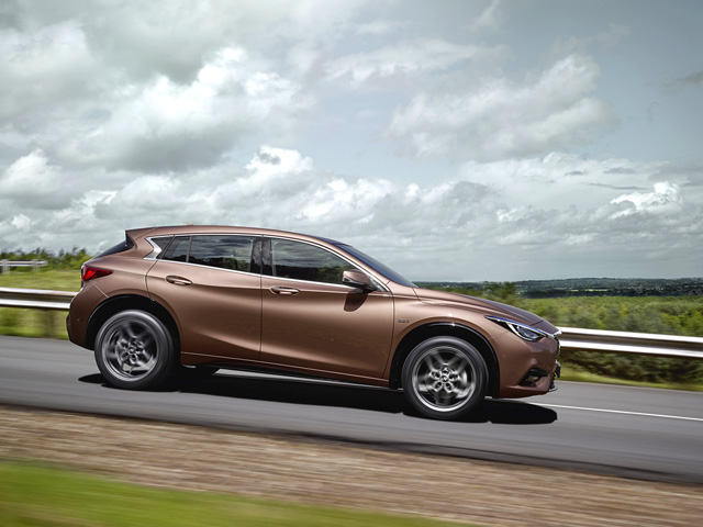INFINITI Q30 1.6 turbo Premium Tech INFINITI Q30 1.6 turbo Premium Tech