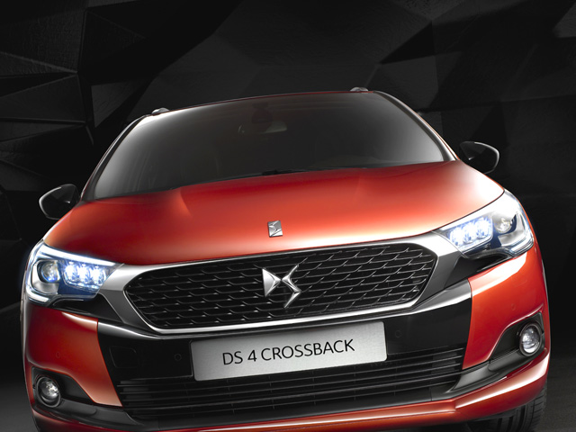 DS DS4 DS4 CrossBack THP 165 S&S EAT6 So Chic DS DS4 DS4 CrossBack THP 165 S&S EAT6 So Chic