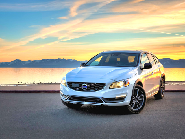 VOLVO V60 Cross Country V60 Cross Country D4 Geartronic Summum VOLVO V60 Cross Country V60 Cross Country D4 Geartronic Summum