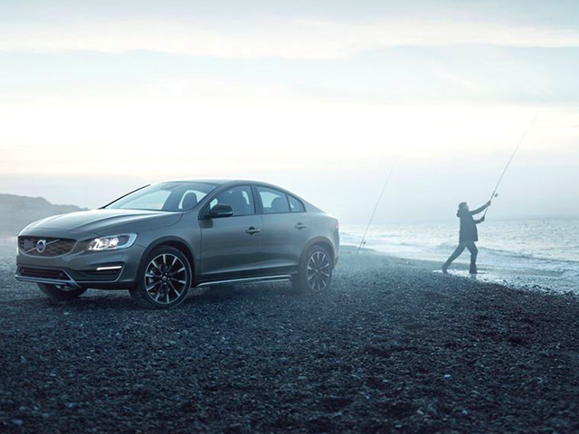 VOLVO S60 Cross Country S60 Cross Country D4 AWD Geartronic Business Plus VOLVO S60 Cross Country S60 Cross Country D4 AWD Geartronic Business Plus