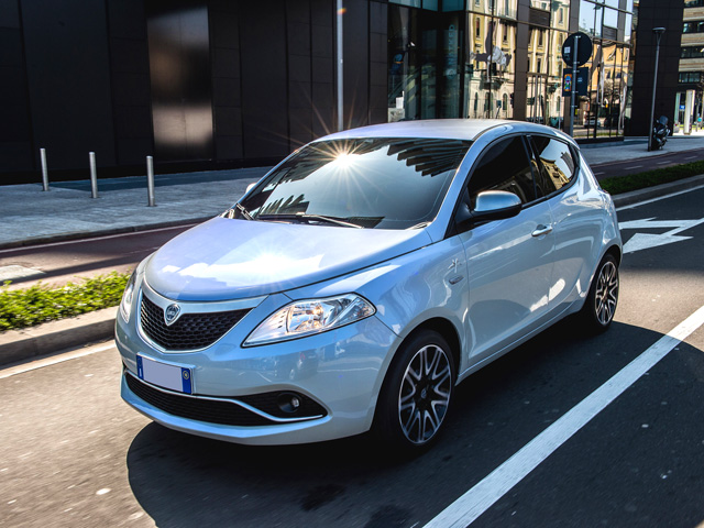 LANCIA Ypsilon 3ª serie Ypsilon 1.2 69 CV 5 porte GPL Ecochic Mya LANCIA Ypsilon 3ª serie Ypsilon 1.2 69 CV 5 porte GPL Ecochic Mya